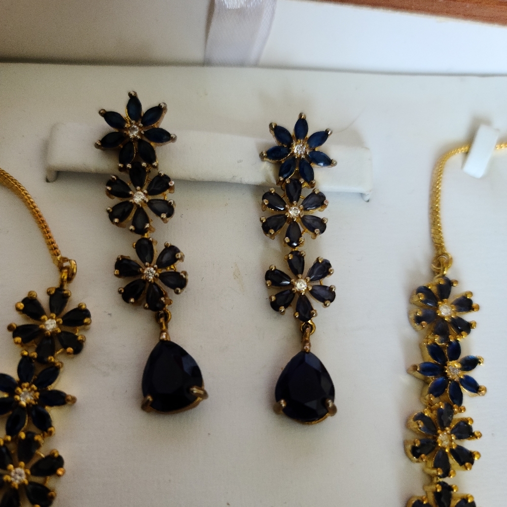 Navy blue Pakistani/Indian earring/necklace set